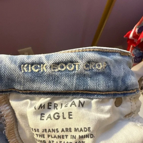 American Eagle Outfitters Light Wash Cropped bootcut Jeans - Picture 7 of 9